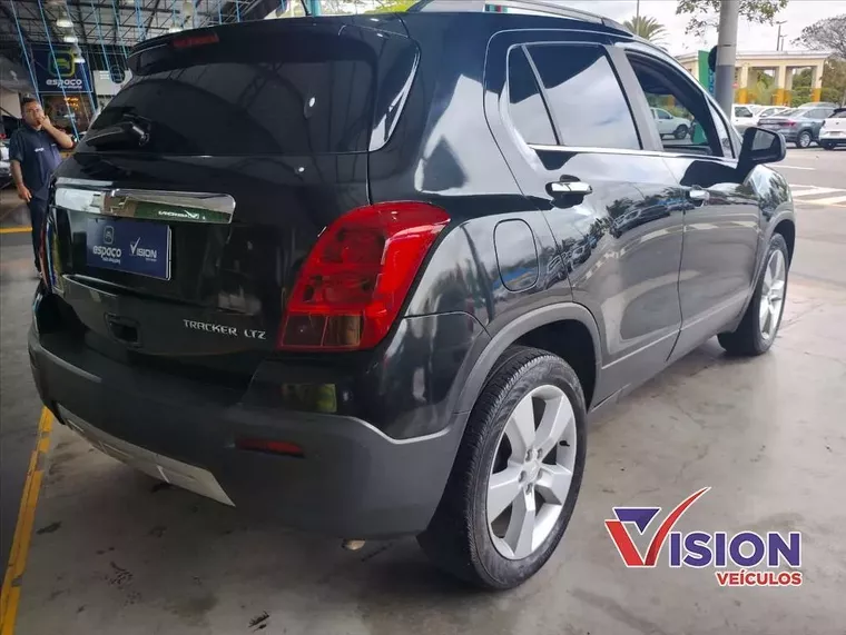 Chevrolet Tracker Preto 8