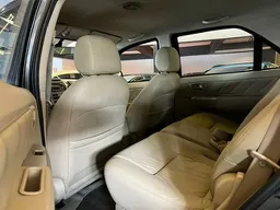 Toyota Hilux SW4