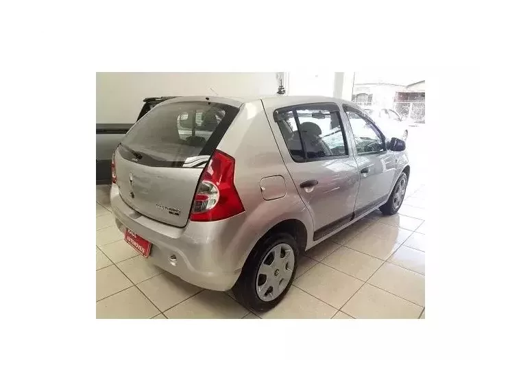 Renault Sandero Prata 8