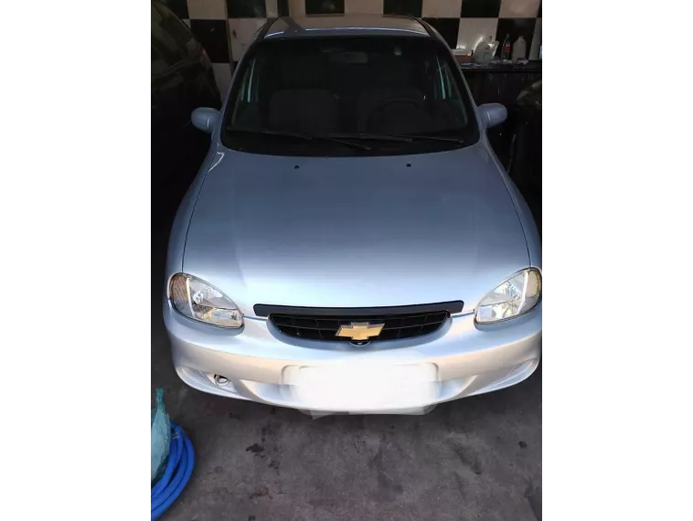 Chevrolet Corsa Prata 1