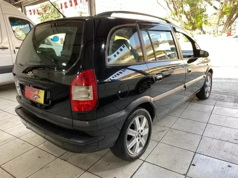 Chevrolet Zafira Preto 4