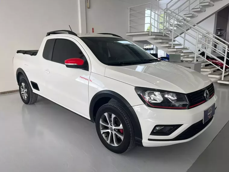 Volkswagen Saveiro Branco 13