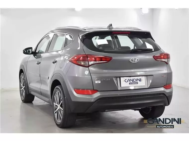 Hyundai Tucson Cinza 2