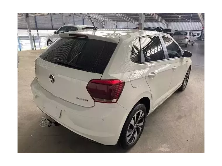 Volkswagen Polo Hatch Branco 5