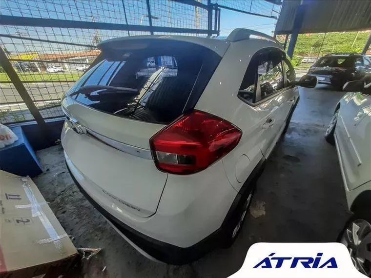 Chery Tiggo 2 Branco 6