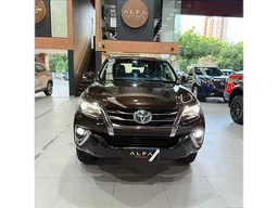 Toyota Hilux SW4