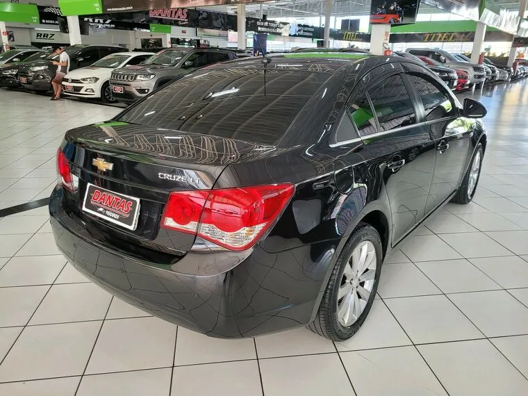 Chevrolet Cruze Preto 4