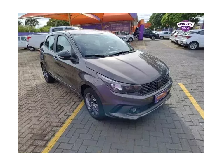 Fiat Argo Cinza 1