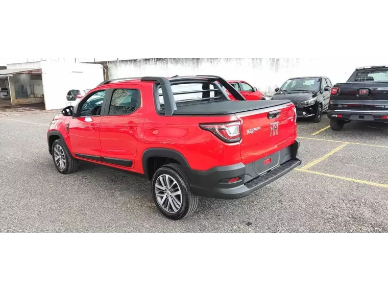 Fiat Strada Vermelho 1