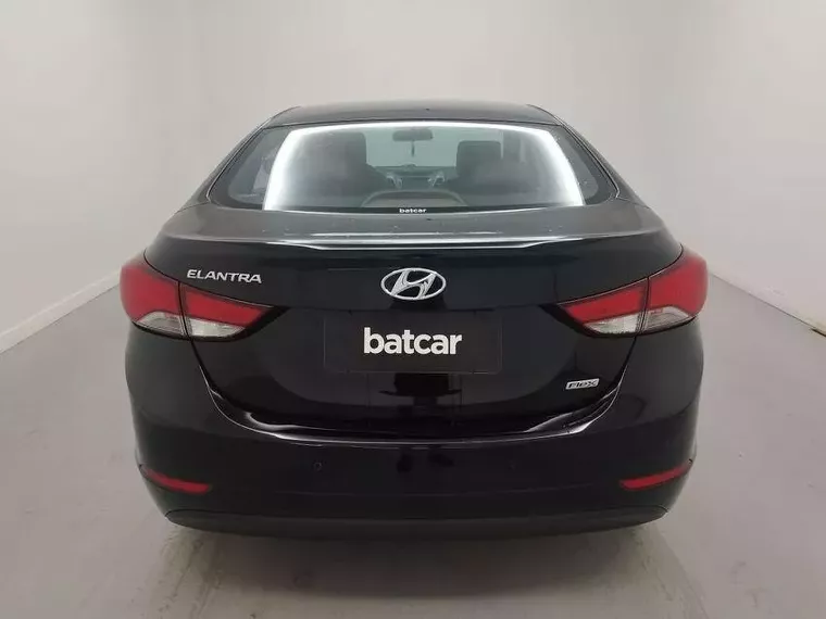 Hyundai Elantra Preto 13