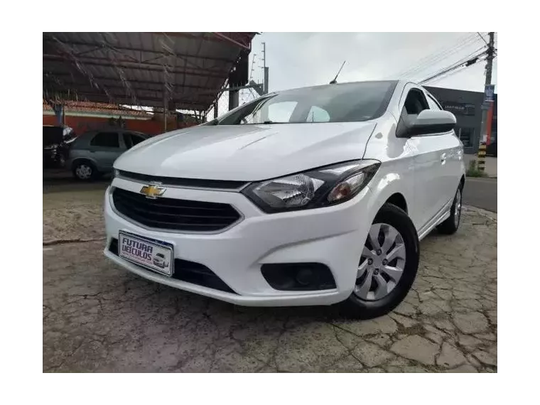 Chevrolet Onix Branco 1