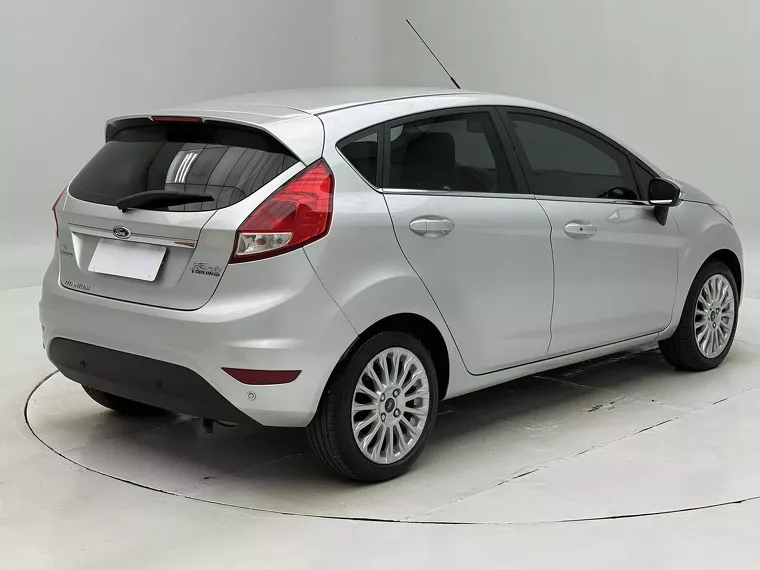 Ford Fiesta Prata 3