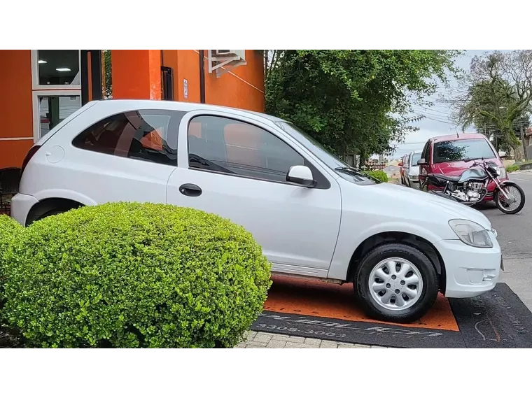 Chevrolet Celta Branco 4