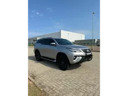 Hilux SW4