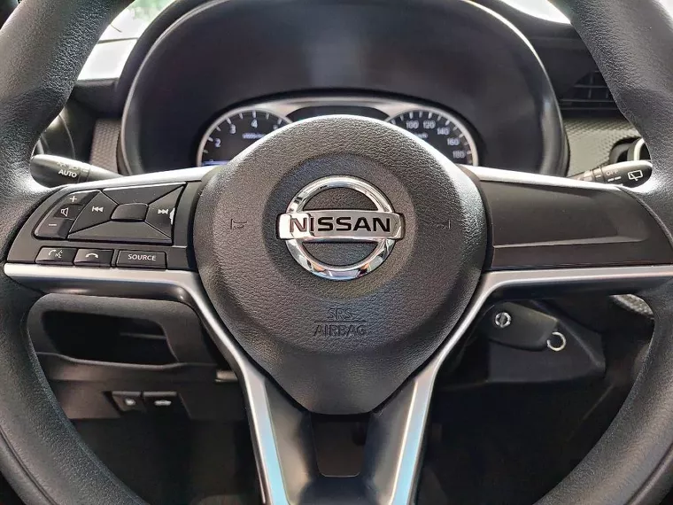 Nissan Kicks Preto 6