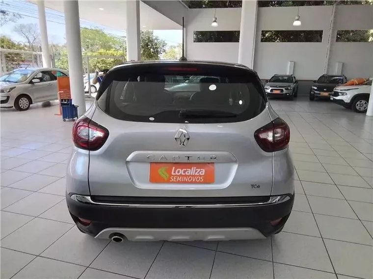 Renault Captur Prata 3