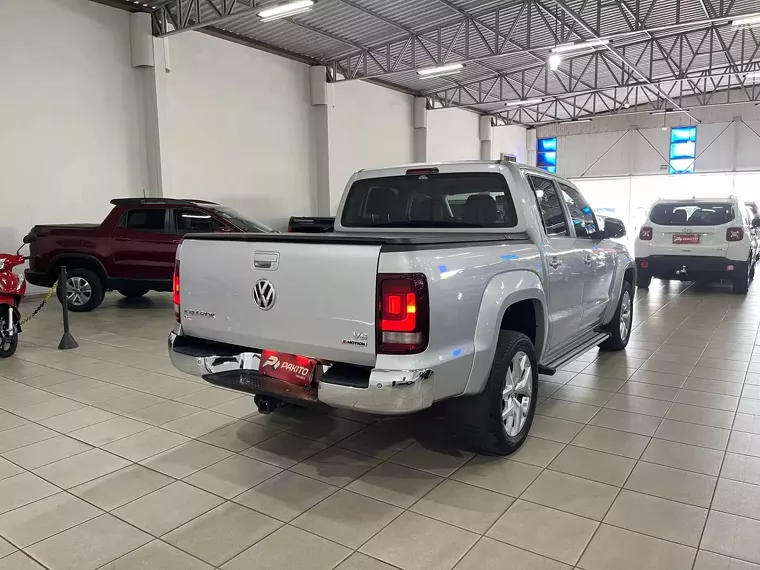 Volkswagen Amarok Prata 10