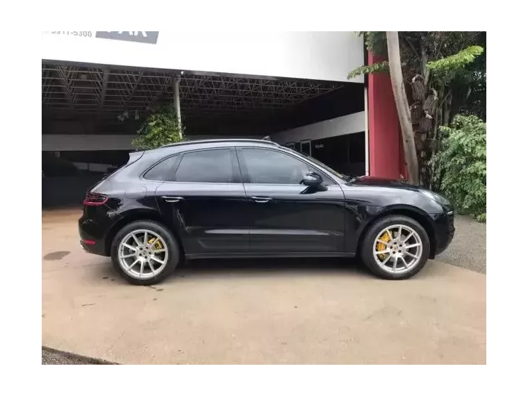 Porsche Macan Preto 2