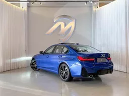 BMW 320i