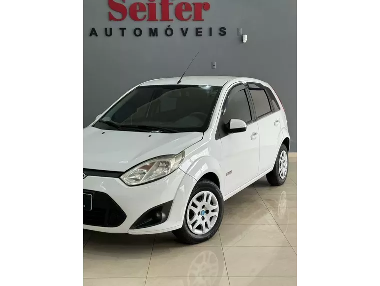 Ford Fiesta Branco 3