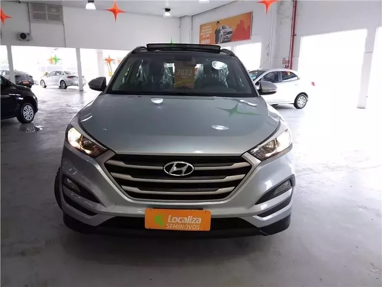 Hyundai Tucson Prata 13