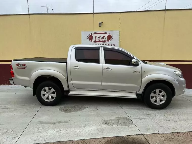 Toyota Hilux Prata 6