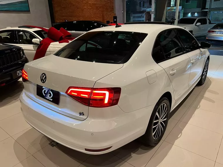 Volkswagen Jetta Branco 10