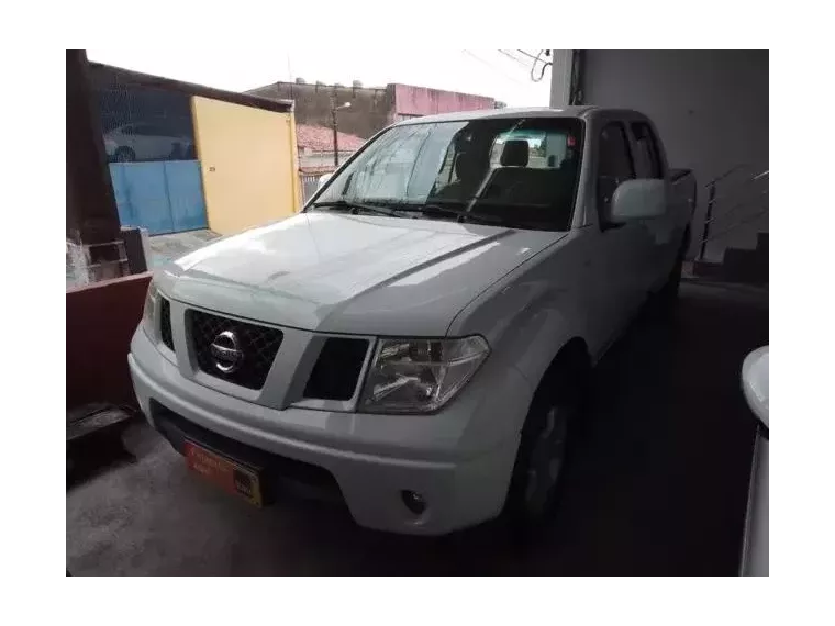 Nissan Frontier Branco 5