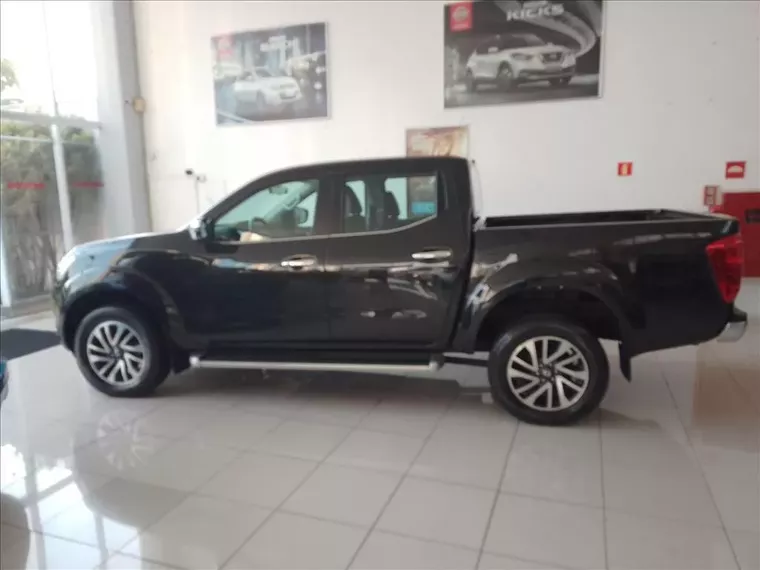 Nissan Frontier Preto 5