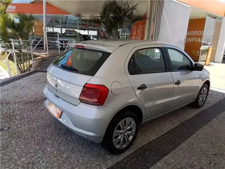 Volkswagen Gol Prata 6