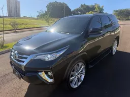 Toyota Hilux SW4