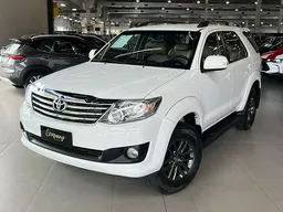 Toyota Hilux SW4