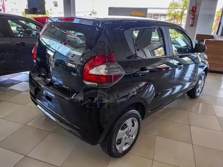 Fiat Mobi Preto 6