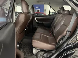 Toyota Hilux SW4
