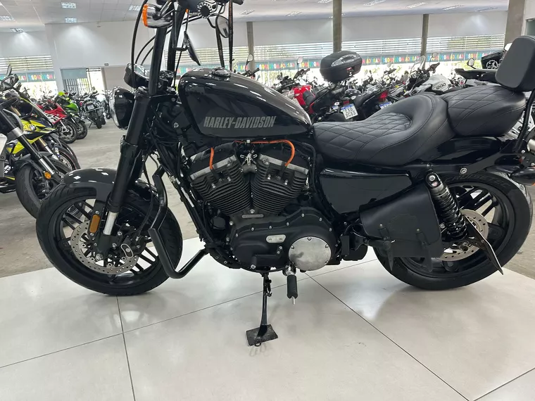 Harley-Davidson Sportster 1200 Preto 18