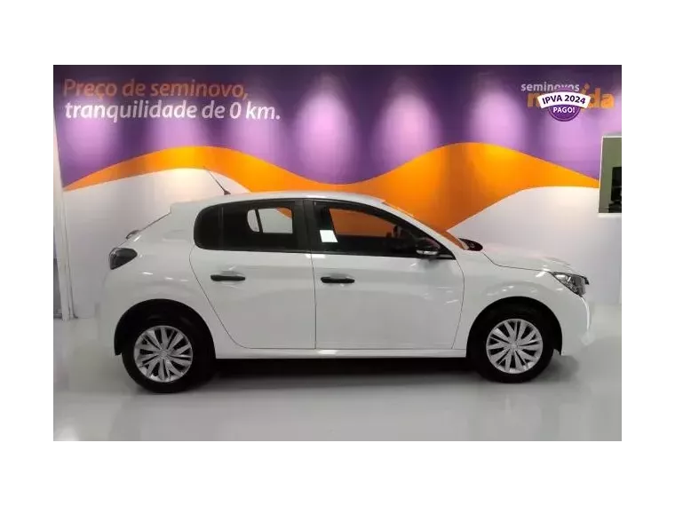 Peugeot 208 Branco 10