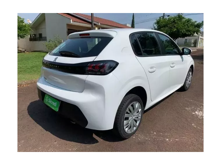 Peugeot 208 Branco 12