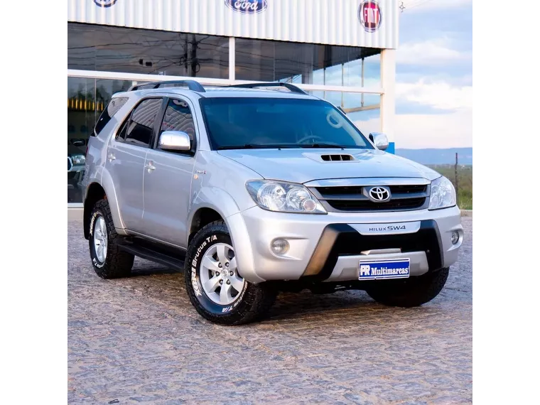 Toyota Hilux SW4 Prata 13