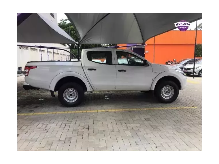 Mitsubishi L200 Branco 7