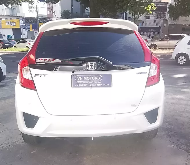 Honda FIT Branco 2