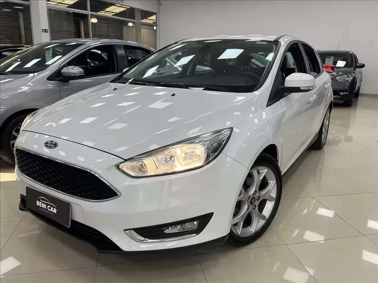 Ford Focus Branco 1