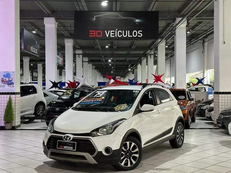 Hyundai HB20X Dourado 7