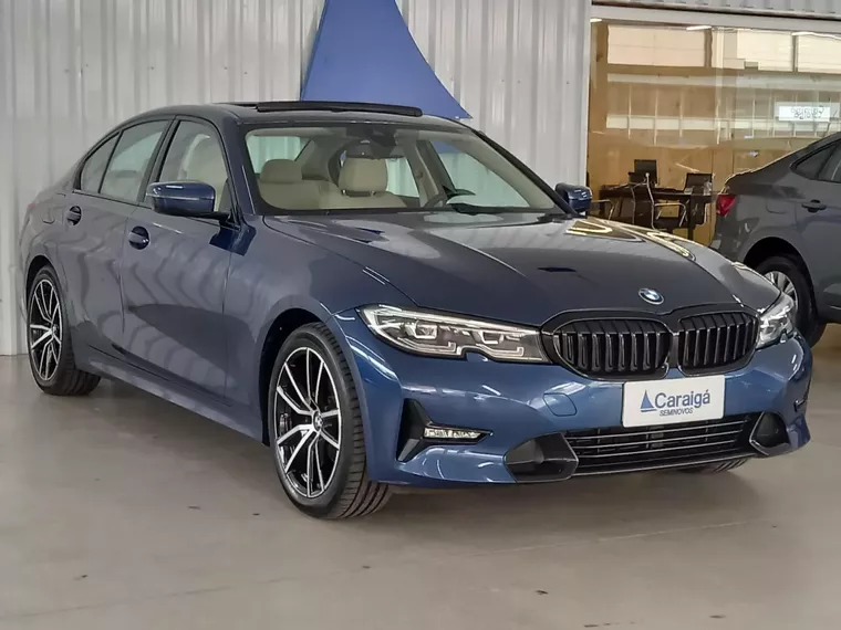 BMW 320i Azul 19