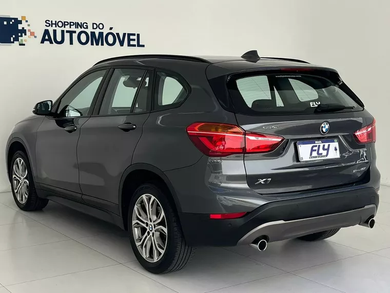 BMW X1 Cinza 3