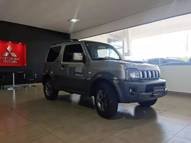 Suzuki Jimny Cinza 10