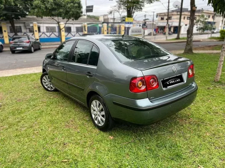 Volkswagen Polo Sedan Cinza 3