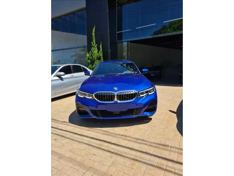 BMW 320i Azul 3