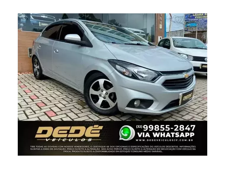 Chevrolet Onix Prata 8