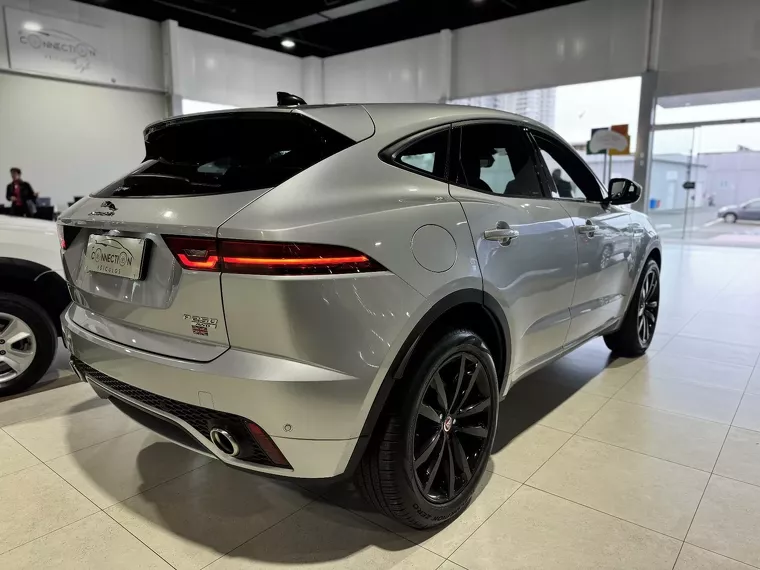 Jaguar E-pace  Prata 13