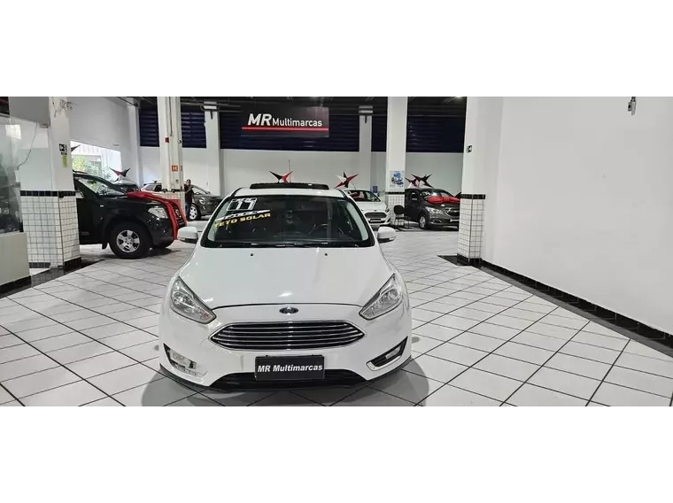 Ford Focus Branco 4